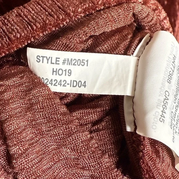 Madewell Texture & Thread Burgundy Crinkle Velvet Top 2X - Picture 6 of 8
